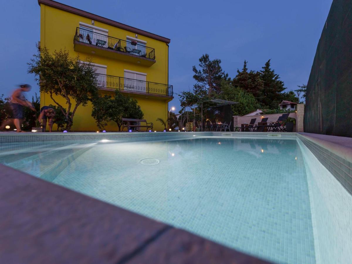 Apartment Mery Pula