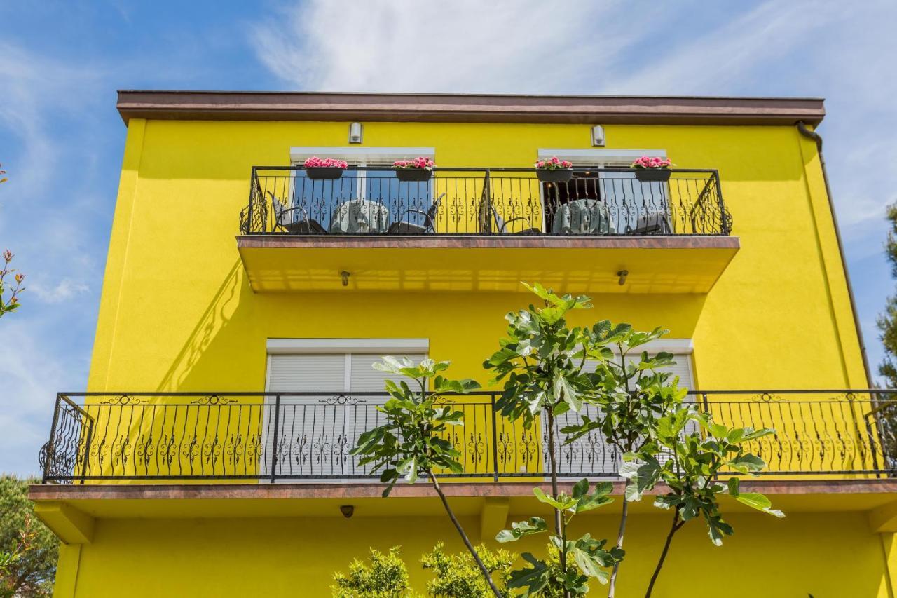Apartment Mery Pula